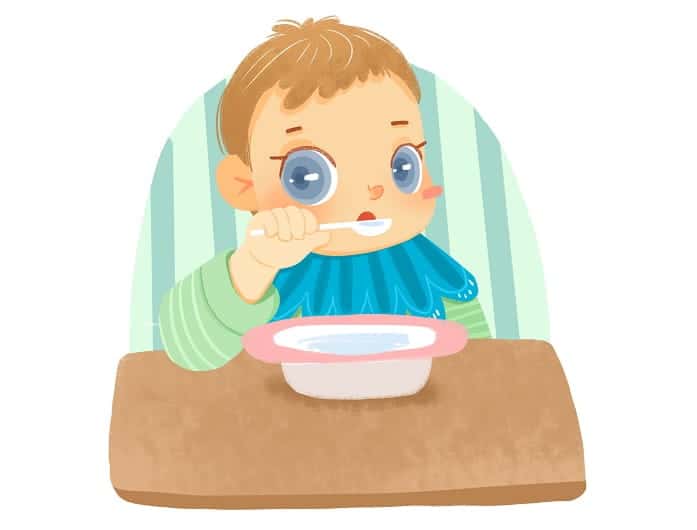 baby in seventeen and eighteen month - Toddler eating alone