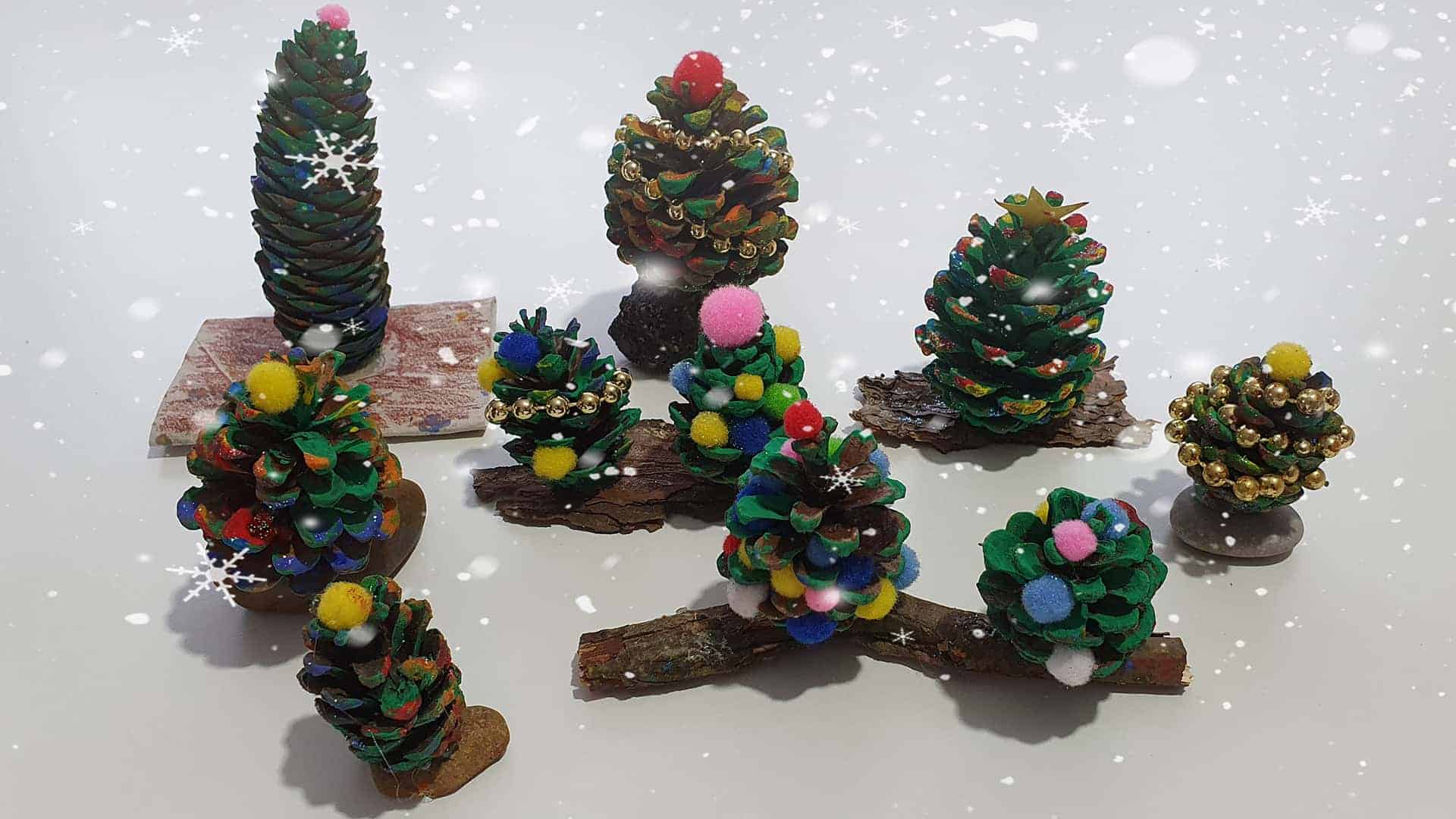 How to make a Pinecone Christmas Tree