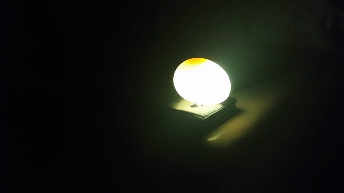 How to make a glowing Egg - egg glowing on the source of light