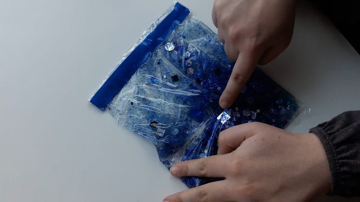How to make Sensory Bag for Child Sensorimotor development - Playing with the Bag