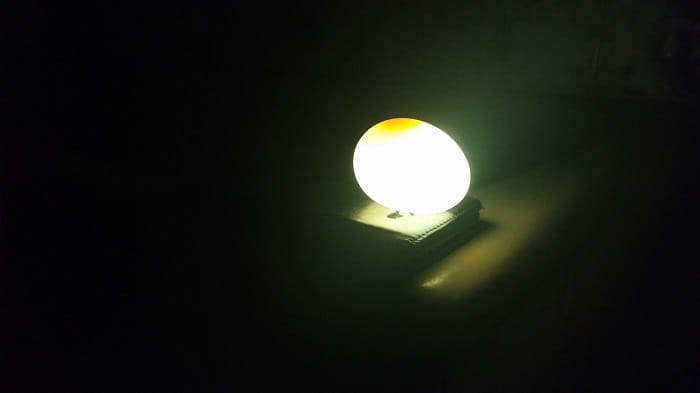 How to make a glowing Egg - egg glowing on the source of light