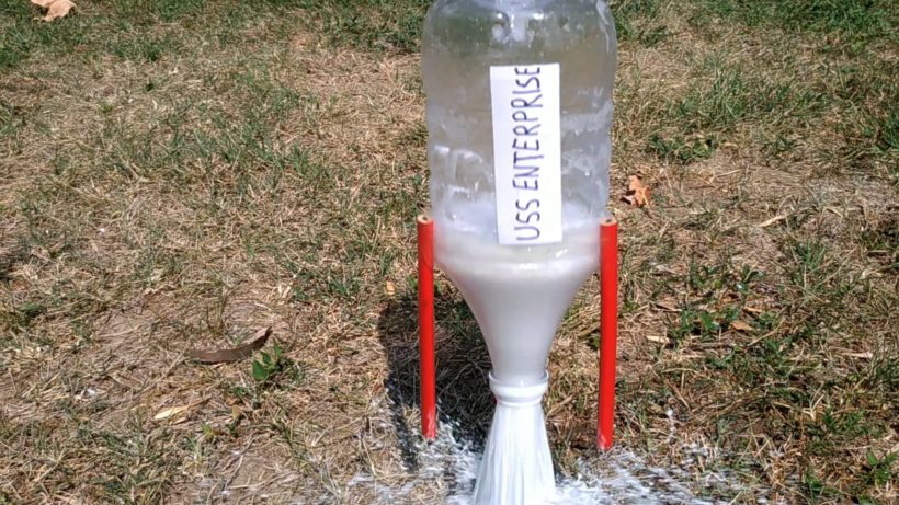 How to make Homemade Rocket with Vinegar and Baking Soda - Cover Image